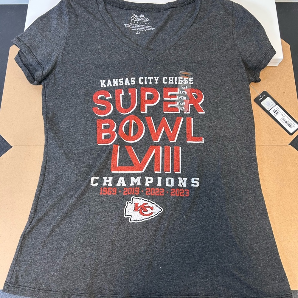 Majestic Kansas City Chiefs Super Bowl LVIII T-Shirt Women’s Size 2XL